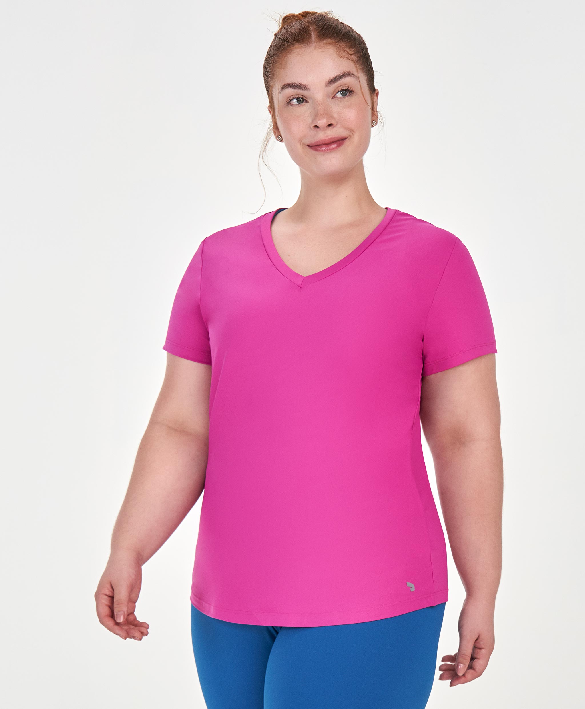 T-SHIRT GOLA V ALONGADA PLUS