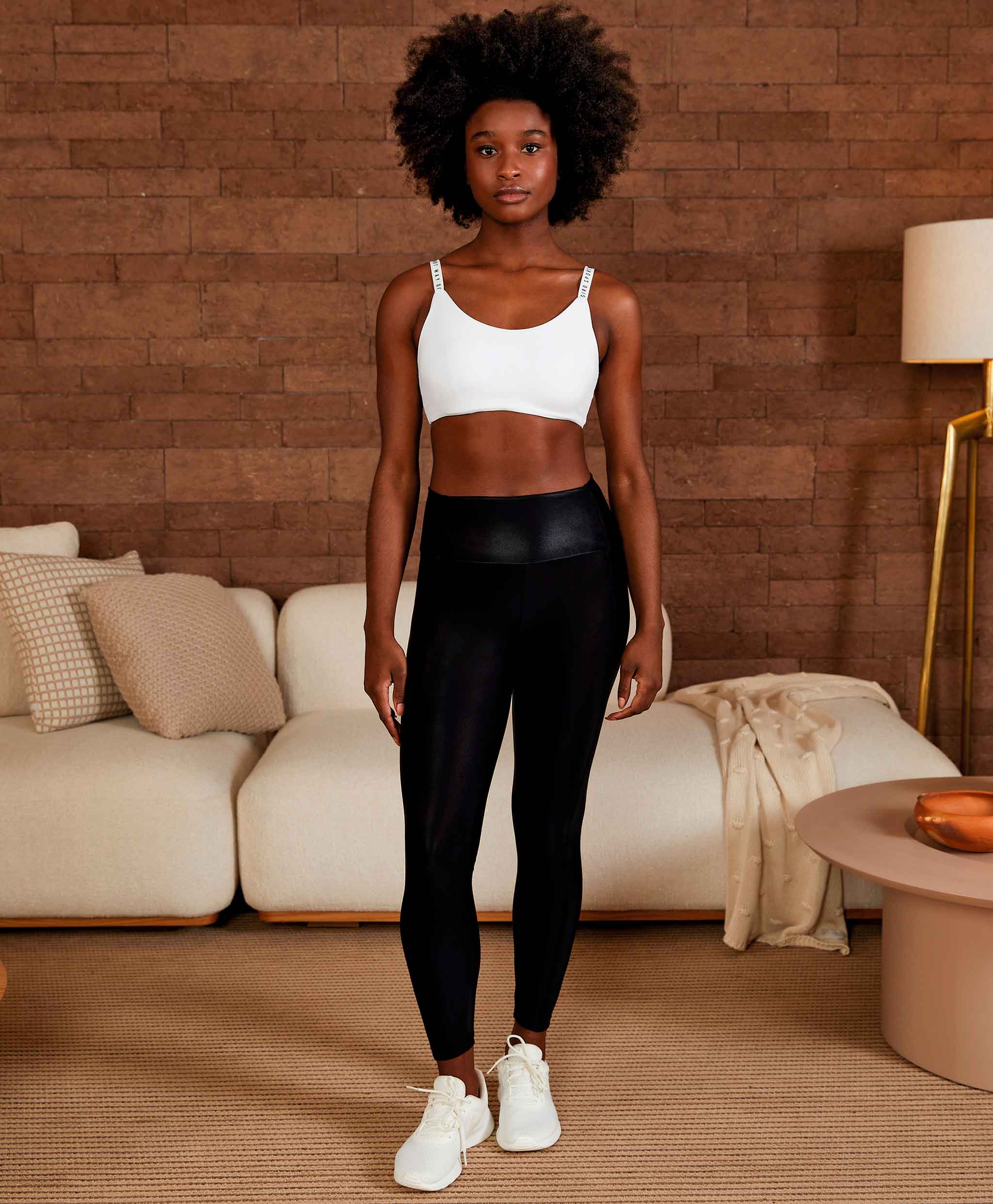 LEGGING COURO COM RECORTE REBATIDOS