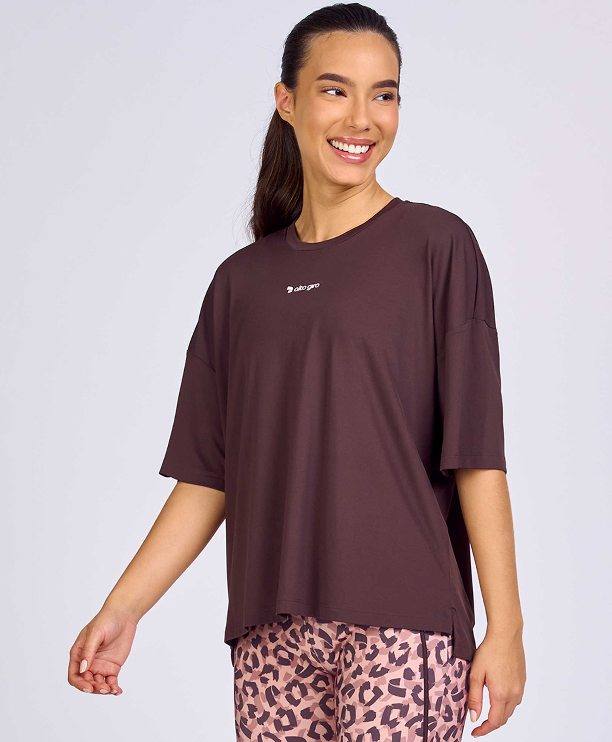 T-SHIRT SKIN FIT OVERSIZED ABERTURA LAT.