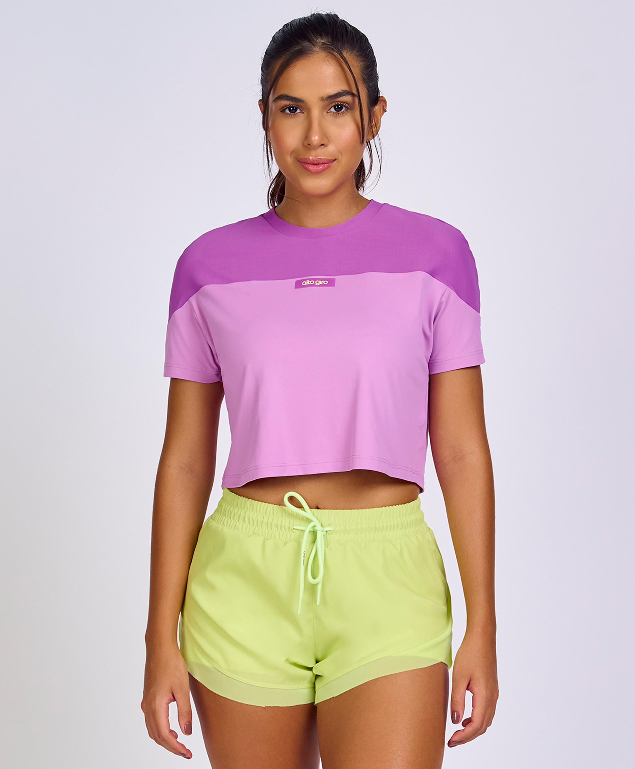 T-SHIRT SKIN FIT COM TULE SOBREPOSTO