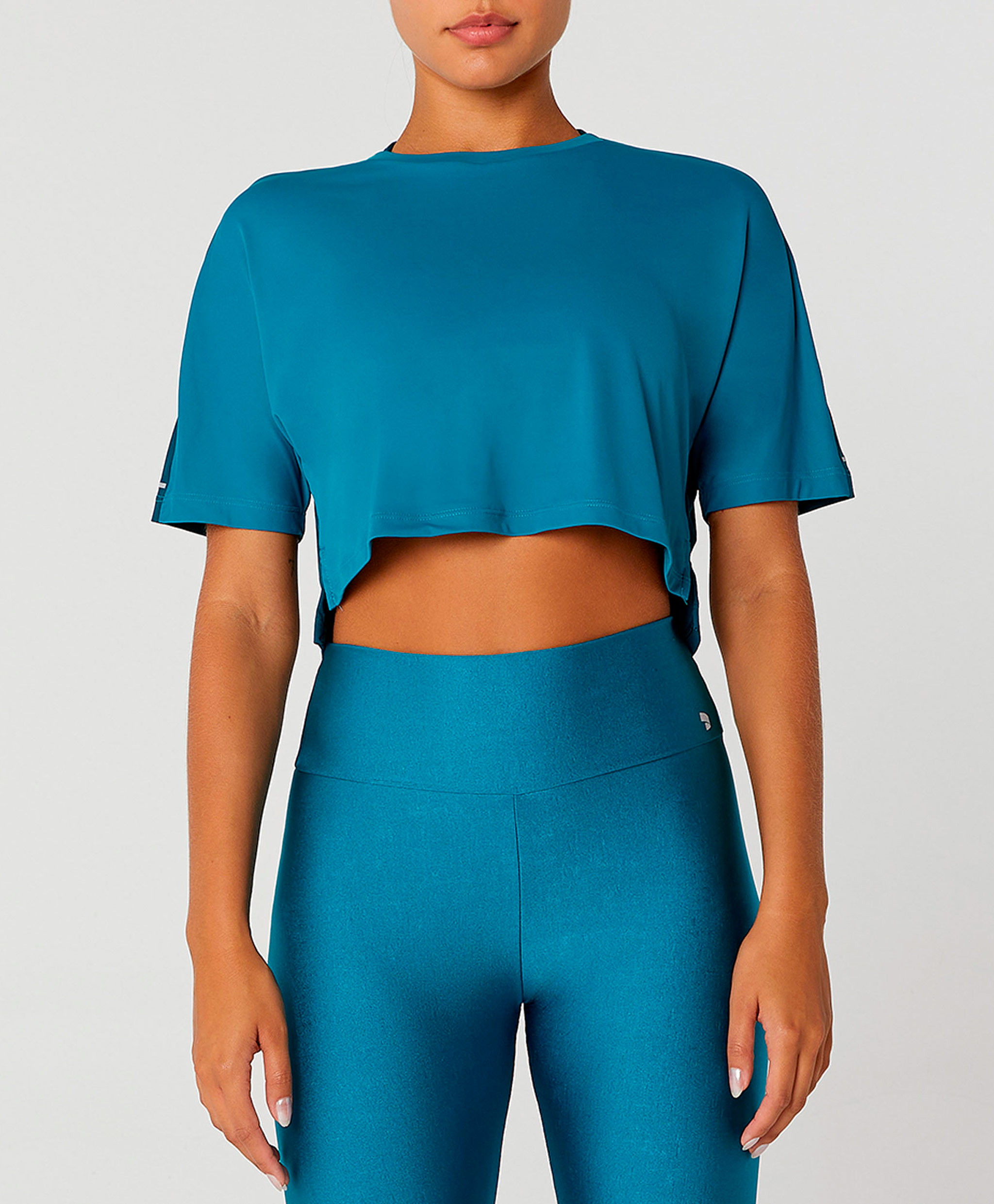 T-SHIRT CROPPED BICOLOR COM REFLETIVOS