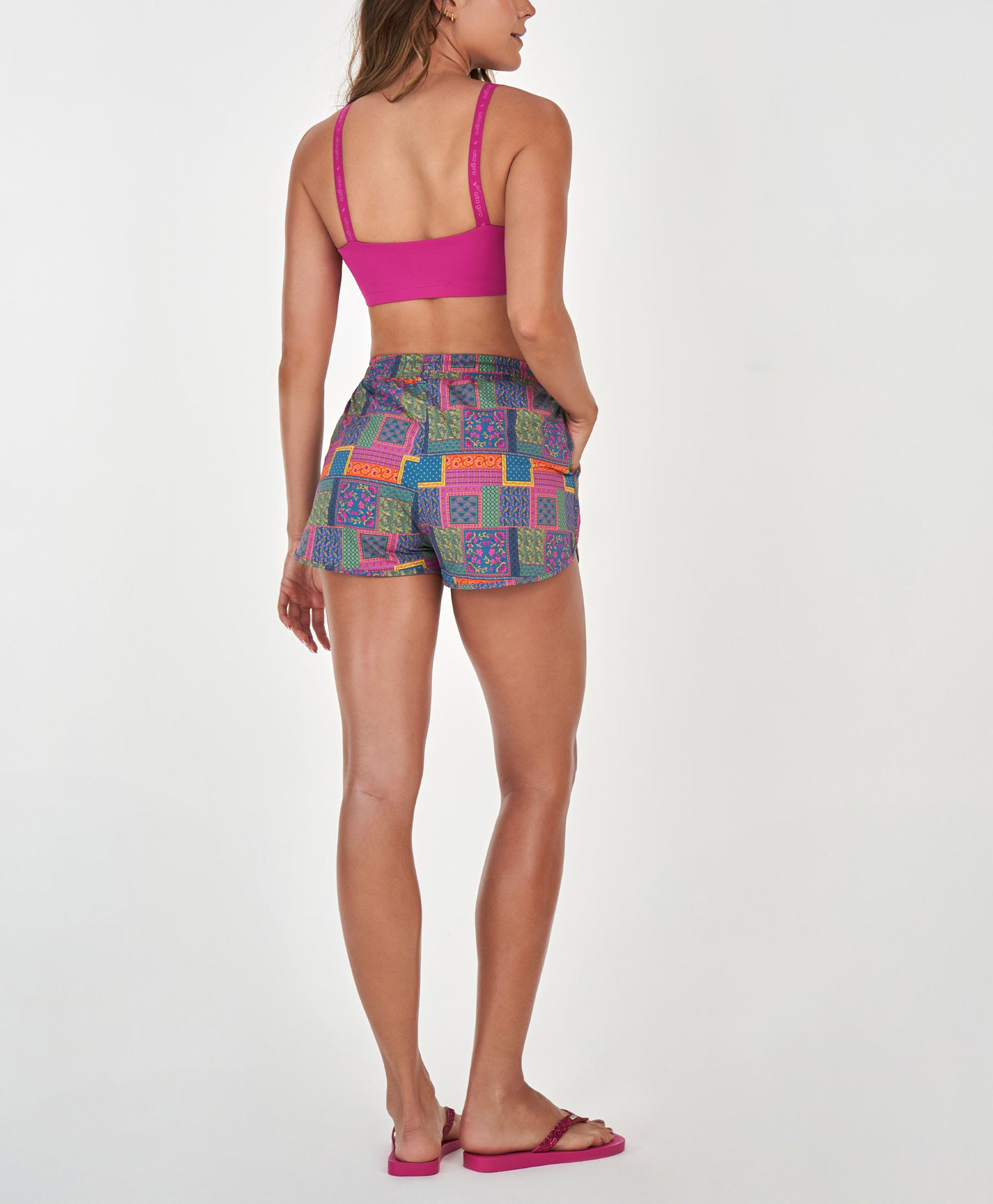 SHORTS COM AMARRACAO