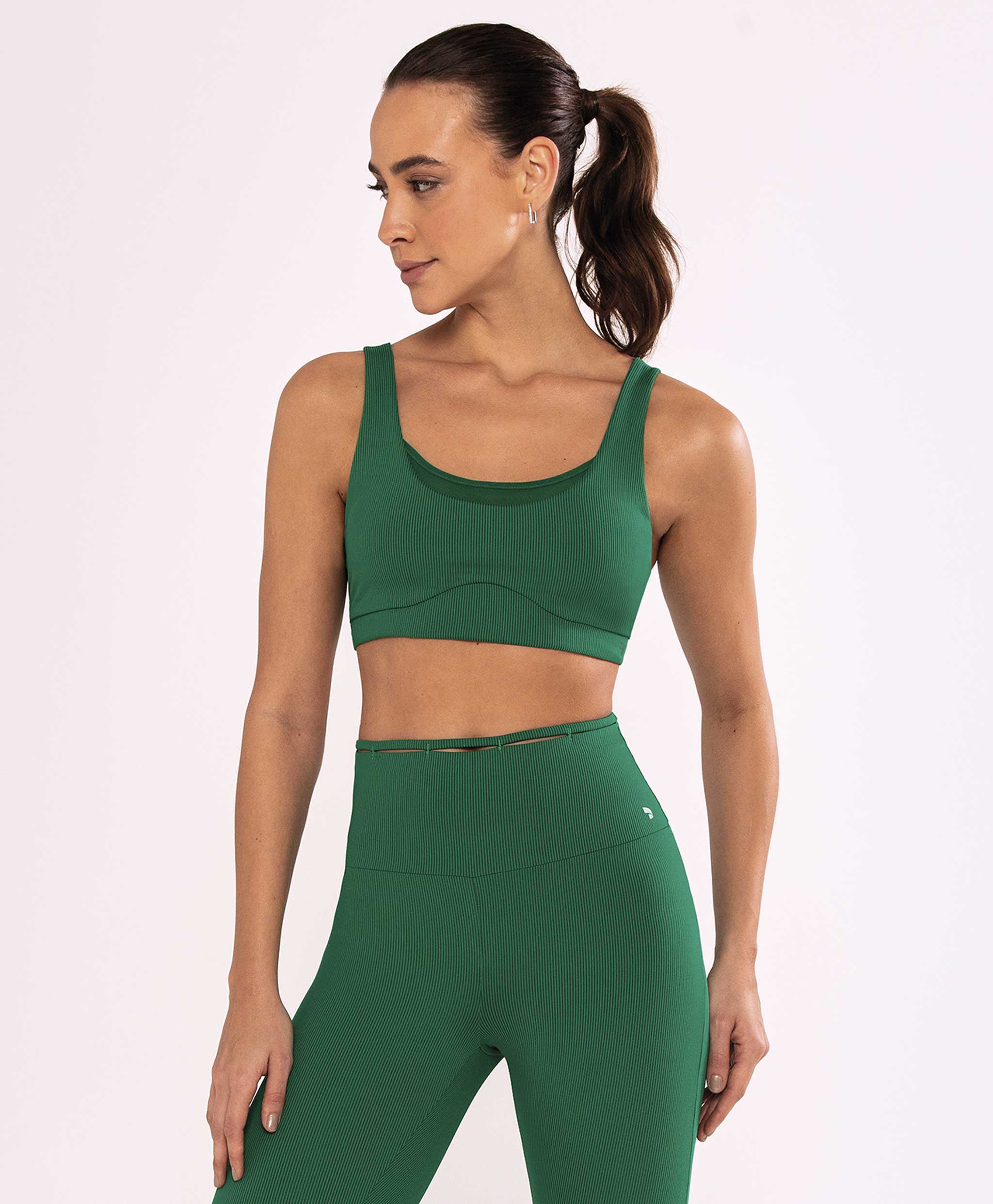 TOP MICROCANELADO COM RECORTE DE TULE